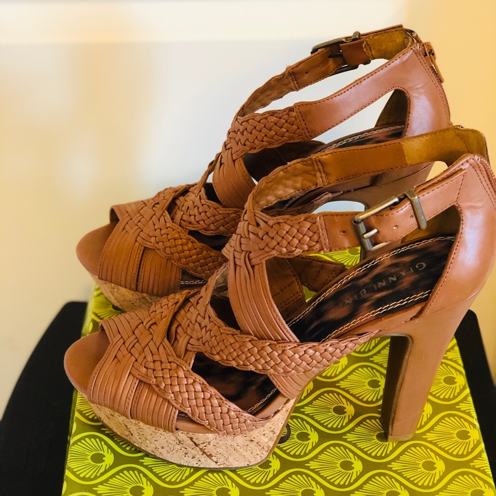 Shoes - Picture 2 of 4